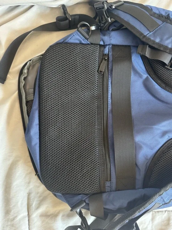 Travel backpack - Picture 8 of 11